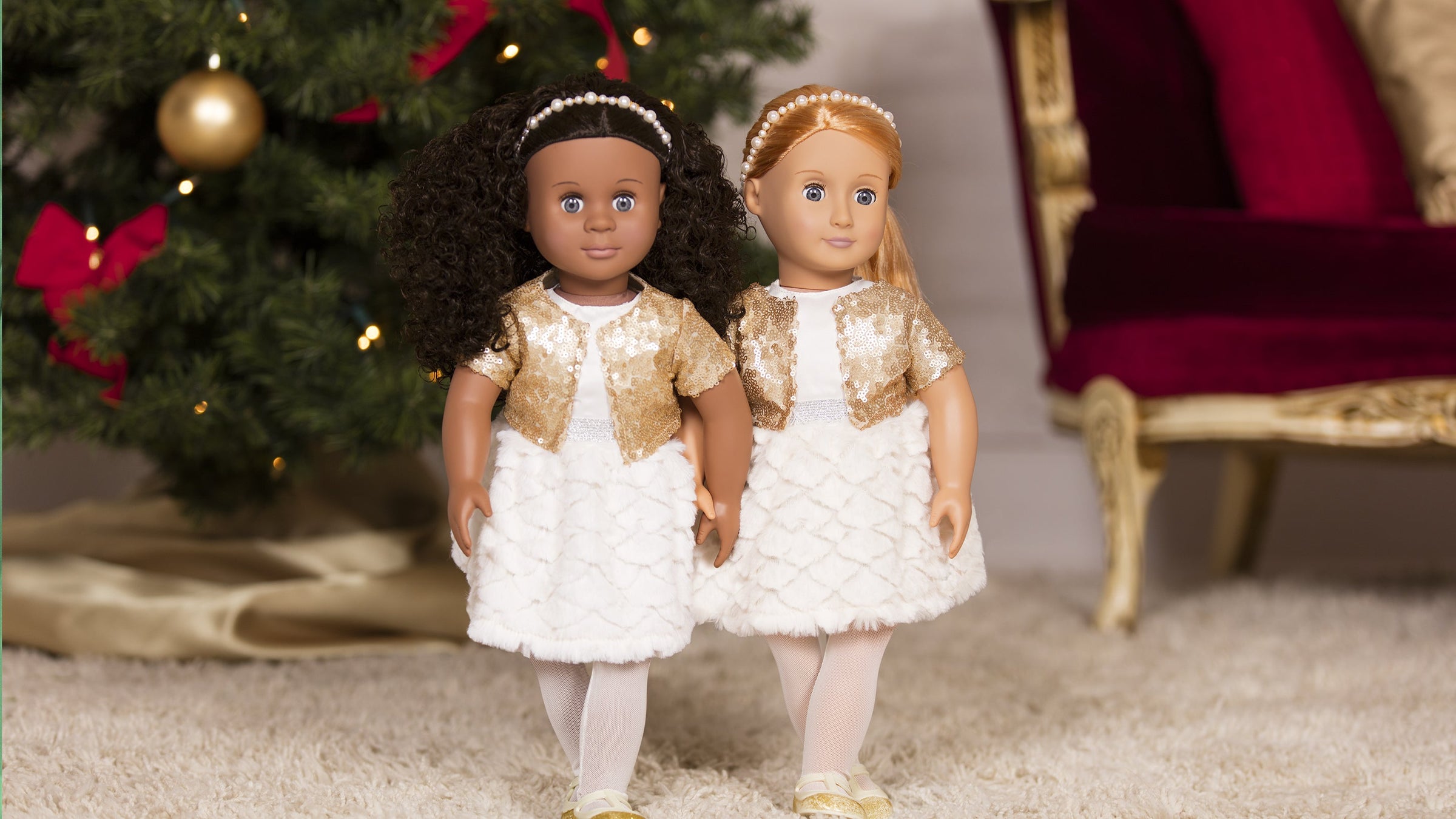 18 Inch Dolls With Christmas Tree