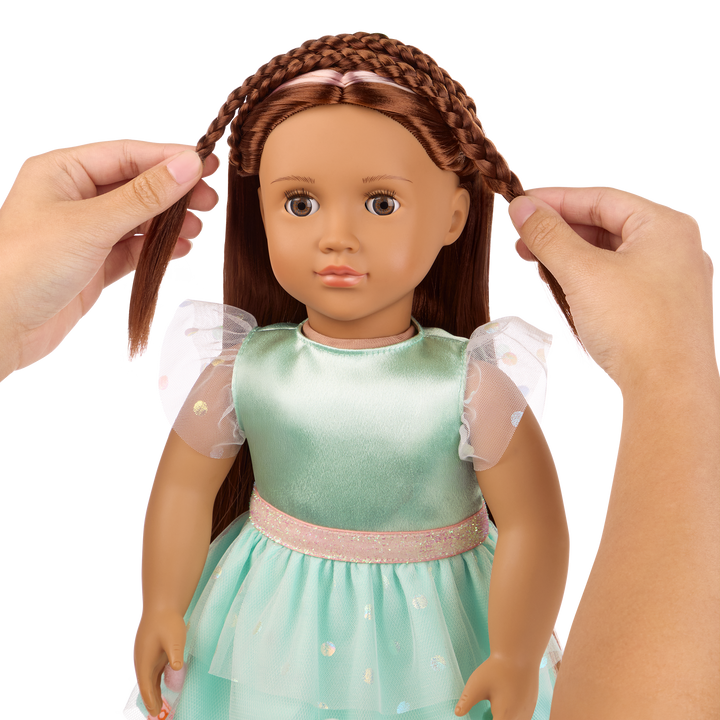 Angelina "From Hair to There"