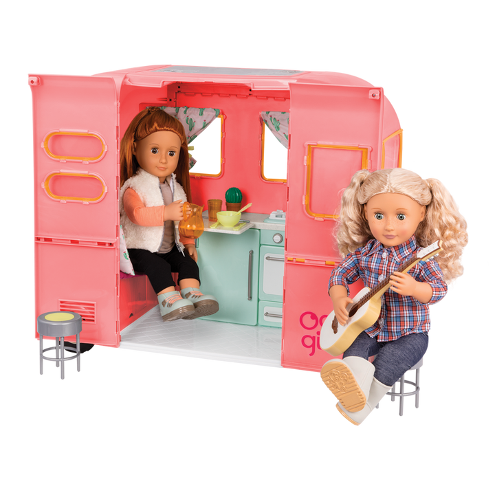 RV Seeing You Camper Pink with Noa and Coral